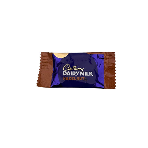 CADBURY DAIRY MILK WITH HAZELNUT PIECES 10G